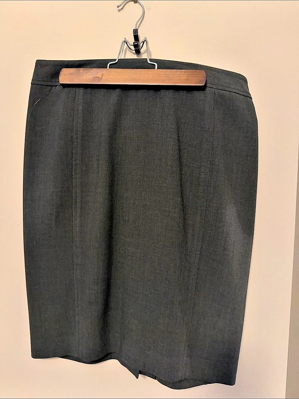 LOFT Women's Midi Skirt Dark Grey Size 6